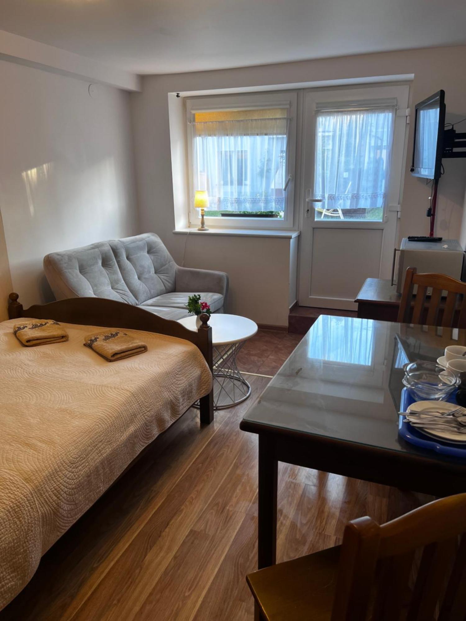 Szyper Apartment Ястарня Екстериор снимка